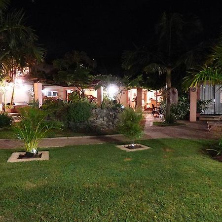 Stephan's Guest House Port Shepstone Extérieur photo