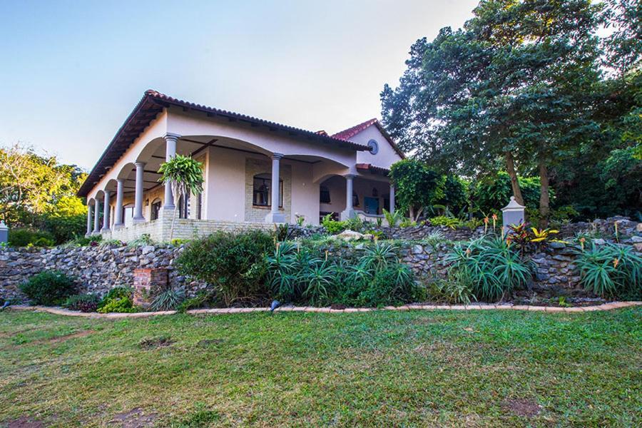 Stephan's Guest House Port Shepstone Extérieur photo